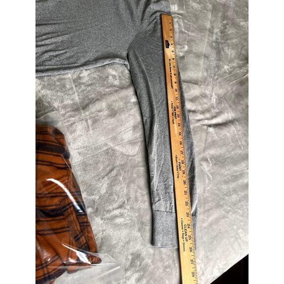 Banana Republic women's size XL grey luxury blend sweater light weight v-neck - Picture 5 of 7